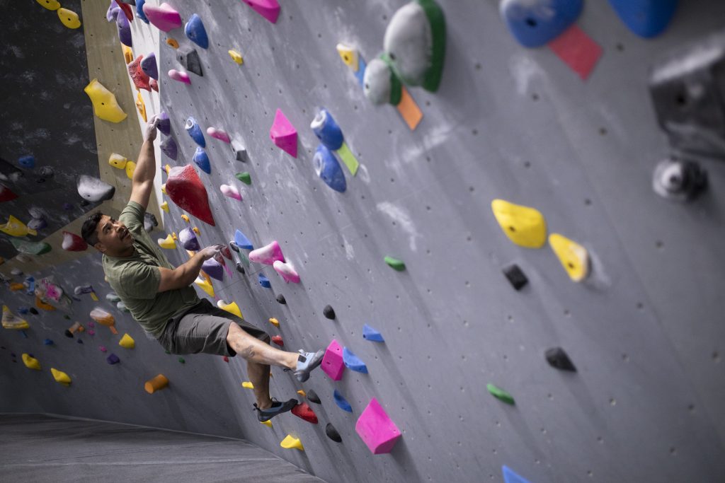 Sport climbing vs bouldering  who will win in a climbing